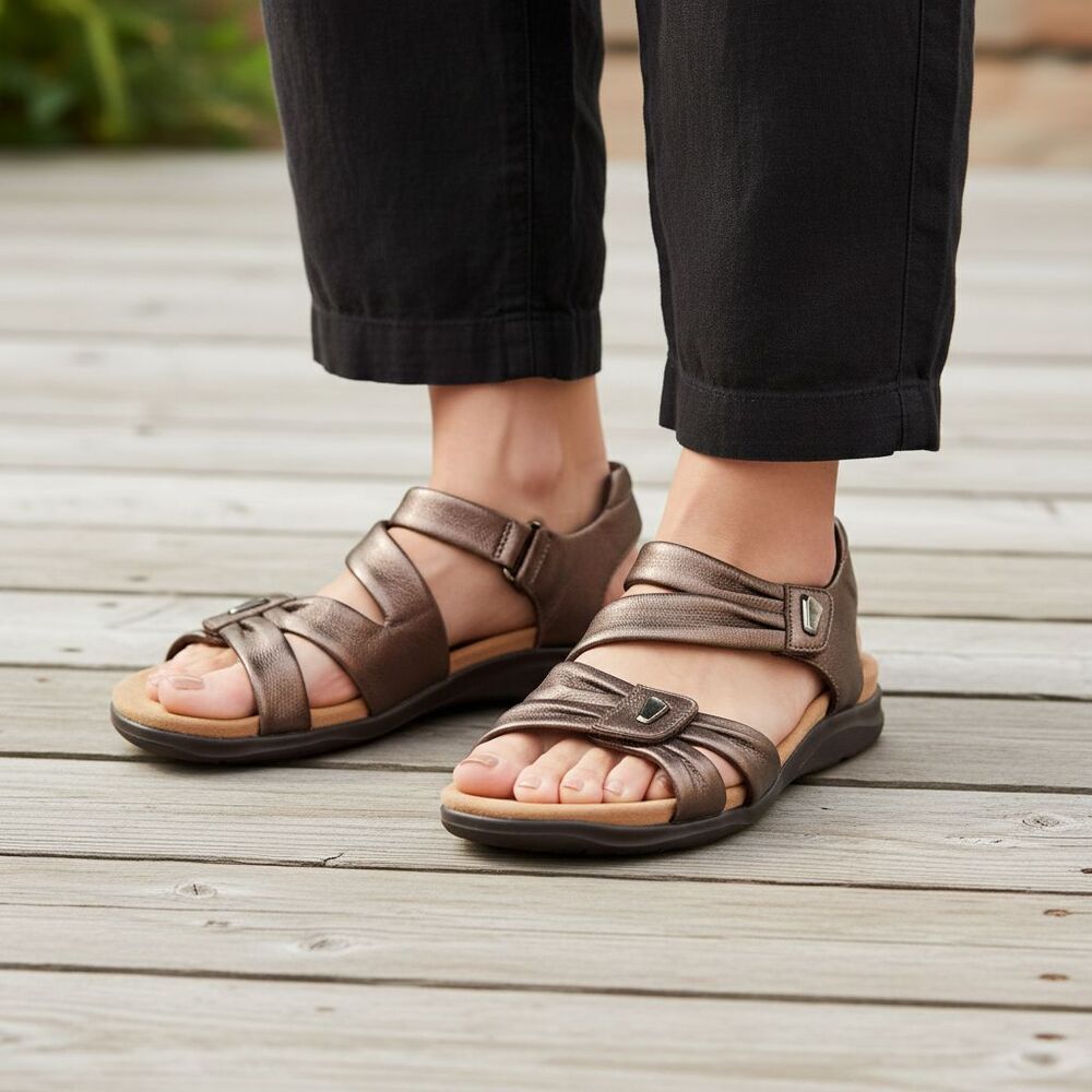 Clarks Kitley Ave Sandals Womens 8.5 Strappy Slingback Bronze Leather